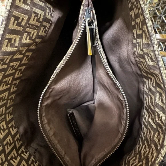 Fendi Brown and Black Women's Tote Bag / Includes C.O.A - Picture 4 of 9